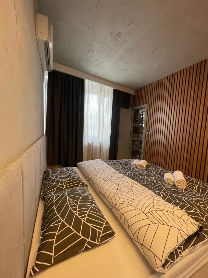 Leo Lux 1 Apartment Nis Luaran gambar