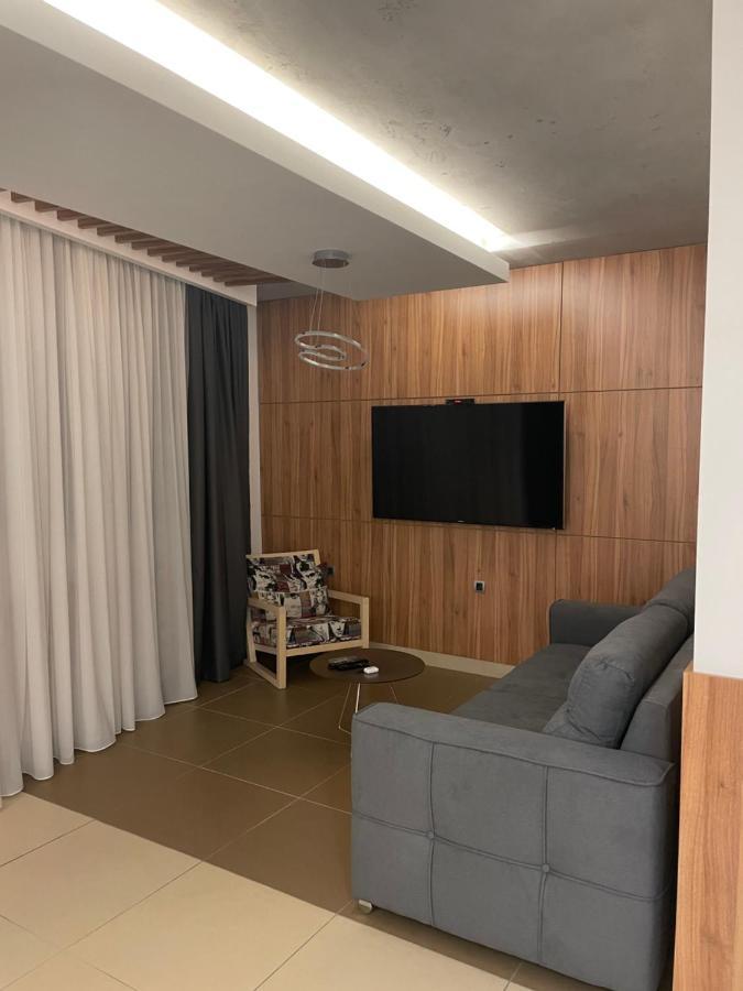 Leo Lux 1 Apartment Nis Luaran gambar