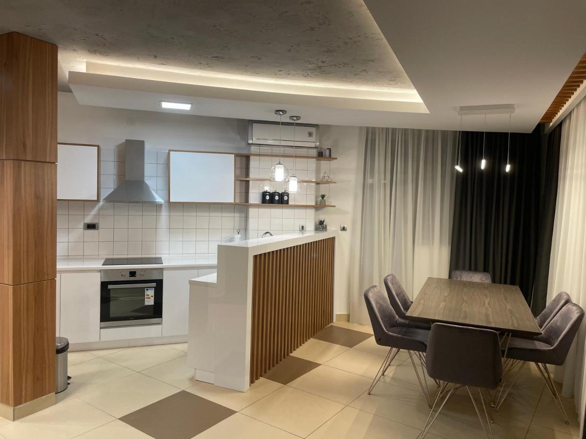 Leo Lux 1 Apartment Nis Luaran gambar