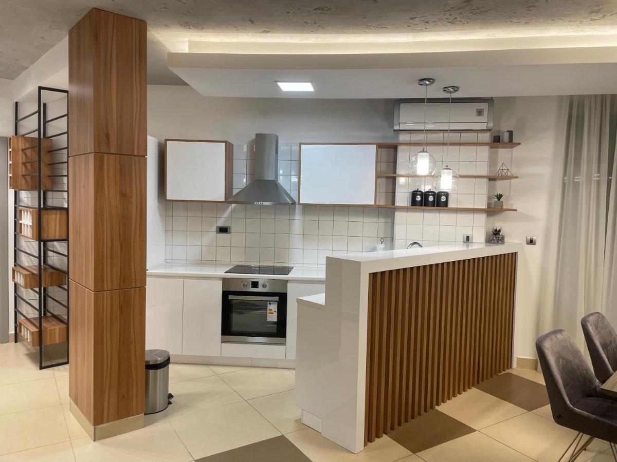 Leo Lux 1 Apartment Nis Luaran gambar