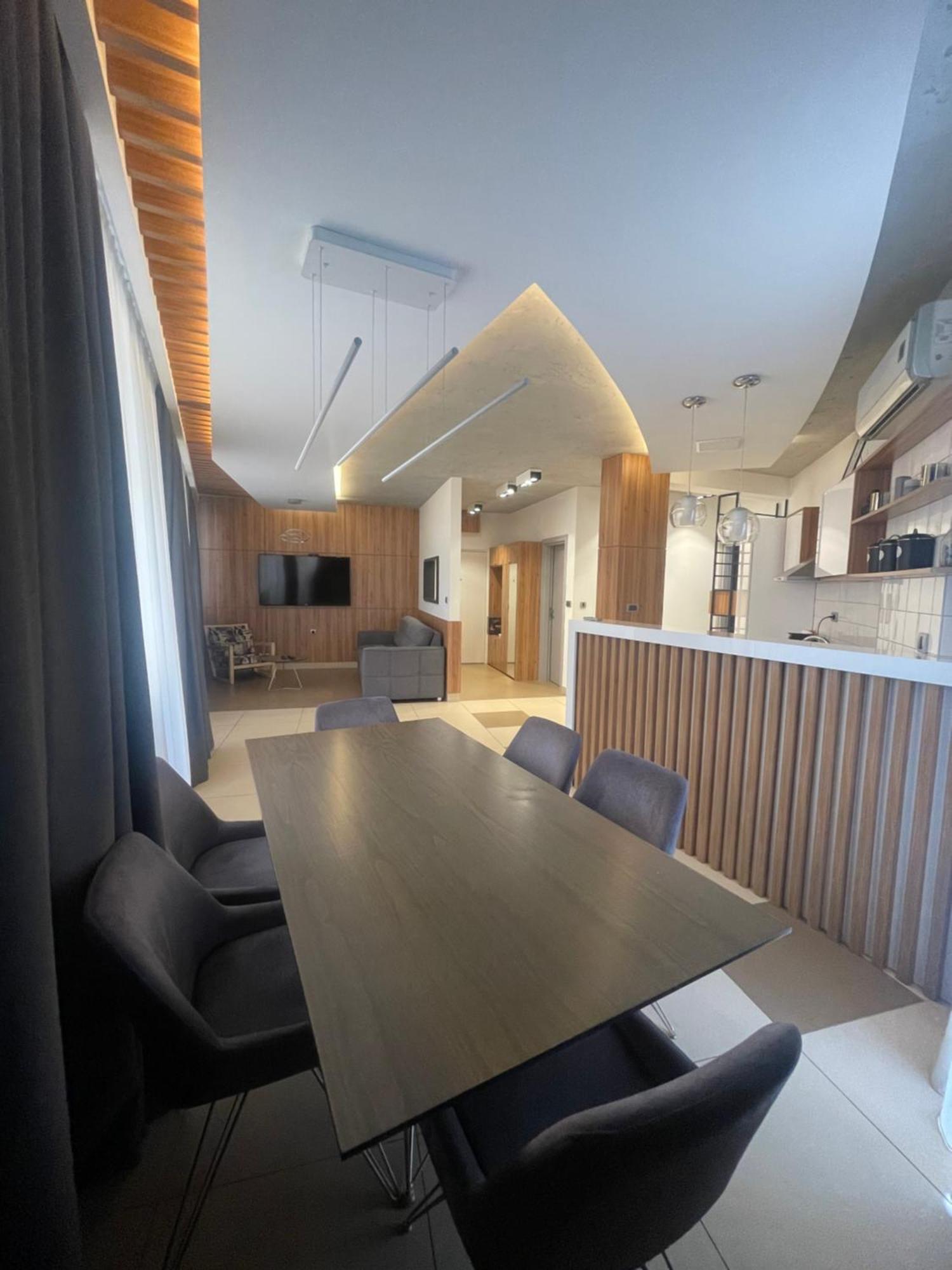 Leo Lux 1 Apartment Nis Luaran gambar